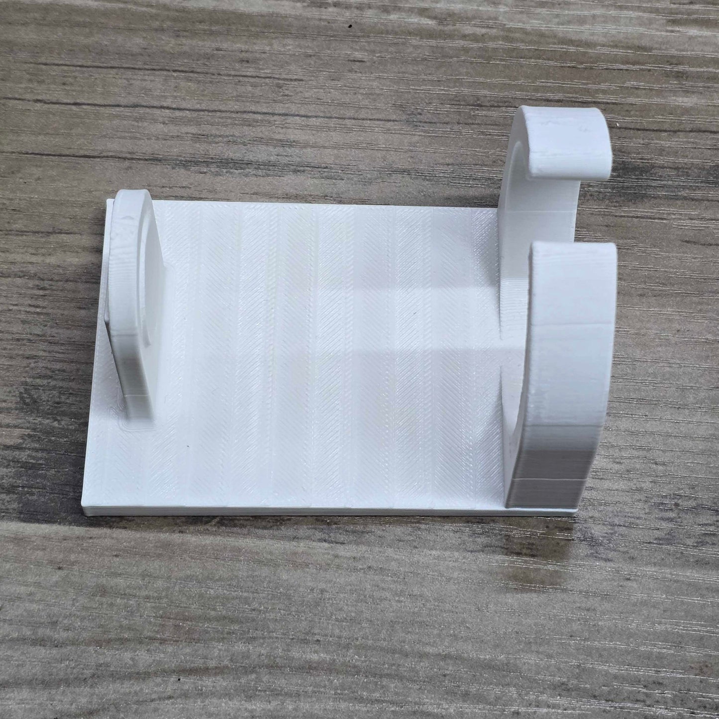Command Strip Wall Mount for Ubiquiti U6-Mesh, Unifi FlexHD: Simple, Damage-Free