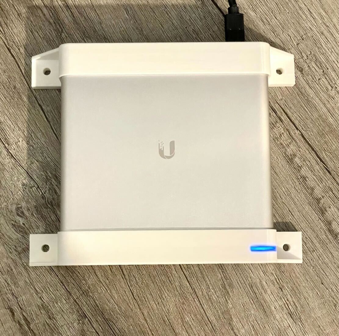 Ubiquiti Unifi Cloud Key Gen2 Plus Wall Mount Bracket